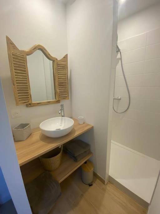 Apartamento Ty Dag - Terre De Bas - Plein Centre Parking Prive Roscoff Exterior foto